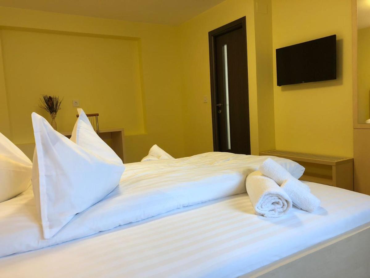 Vila Toscana Тимишоара Экстерьер фото