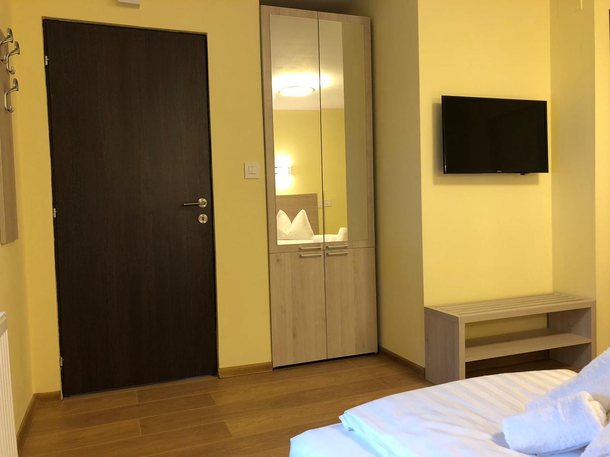 Vila Toscana Тимишоара Экстерьер фото
